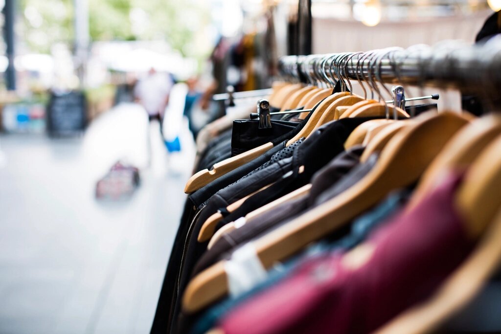 Clothing, Shoes & Accessories